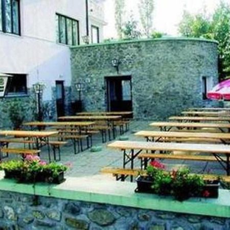 Bed and Breakfast Fuezi Panzio Шопрон Экстерьер фото