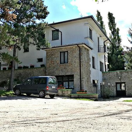 Bed and Breakfast Fuezi Panzio Шопрон Экстерьер фото